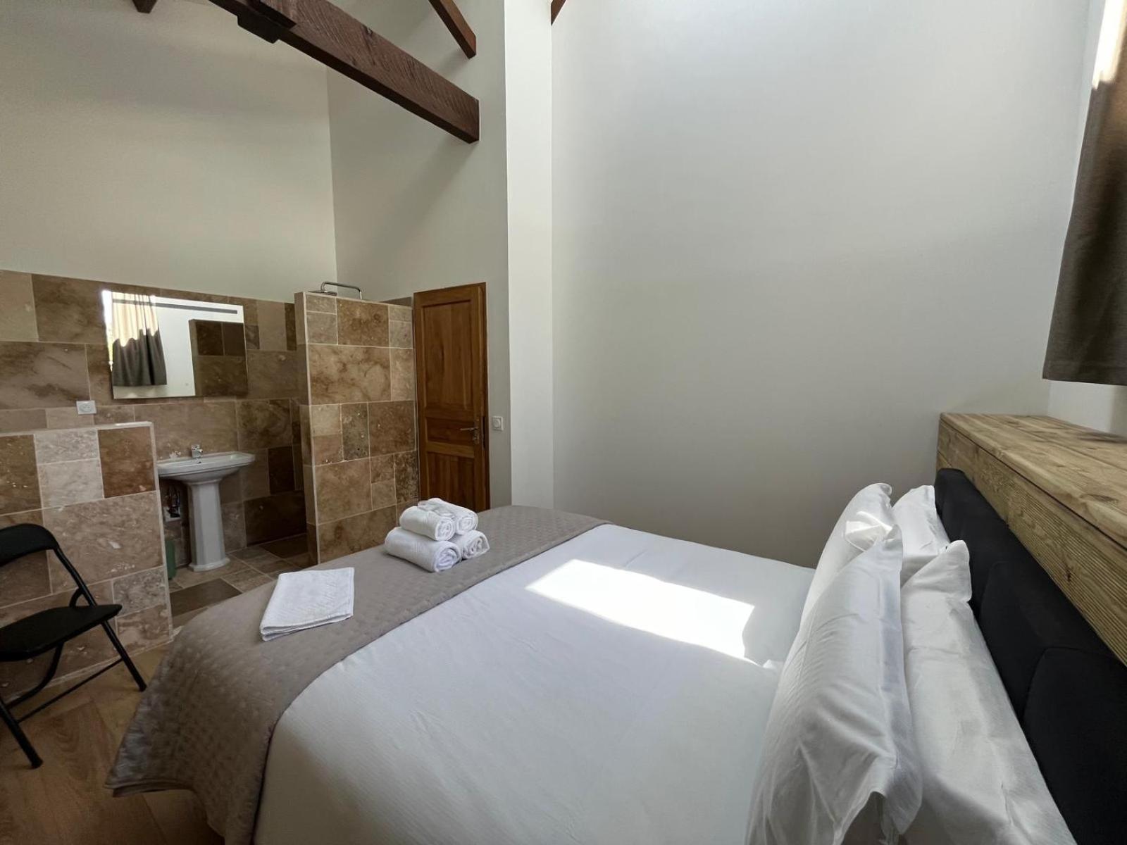Fantastic Petit Beauval Hotel Saint-Sulpice-et-Cameyrac Bagian luar foto