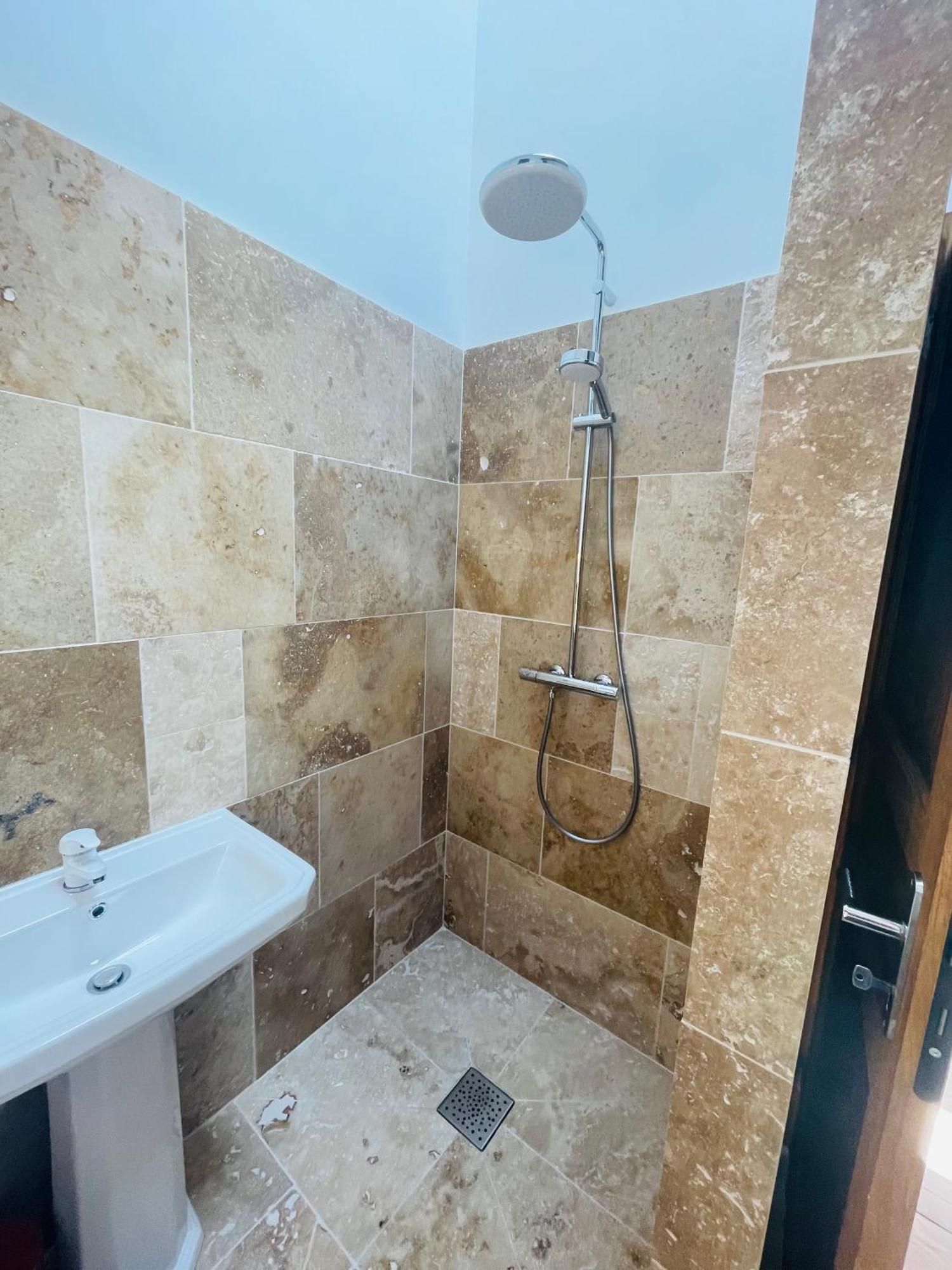 Fantastic Petit Beauval Hotel Saint-Sulpice-et-Cameyrac Bagian luar foto