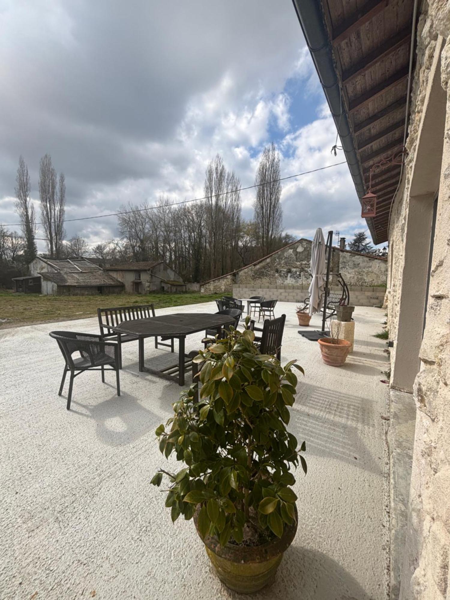 Fantastic Petit Beauval Hotel Saint-Sulpice-et-Cameyrac Bagian luar foto